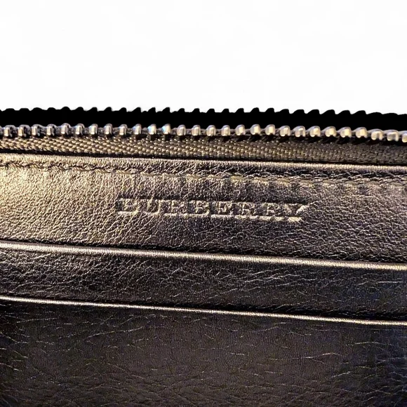 Burberry Metallic Knot Leather Small Zip Wallet - Picture 11 of 15